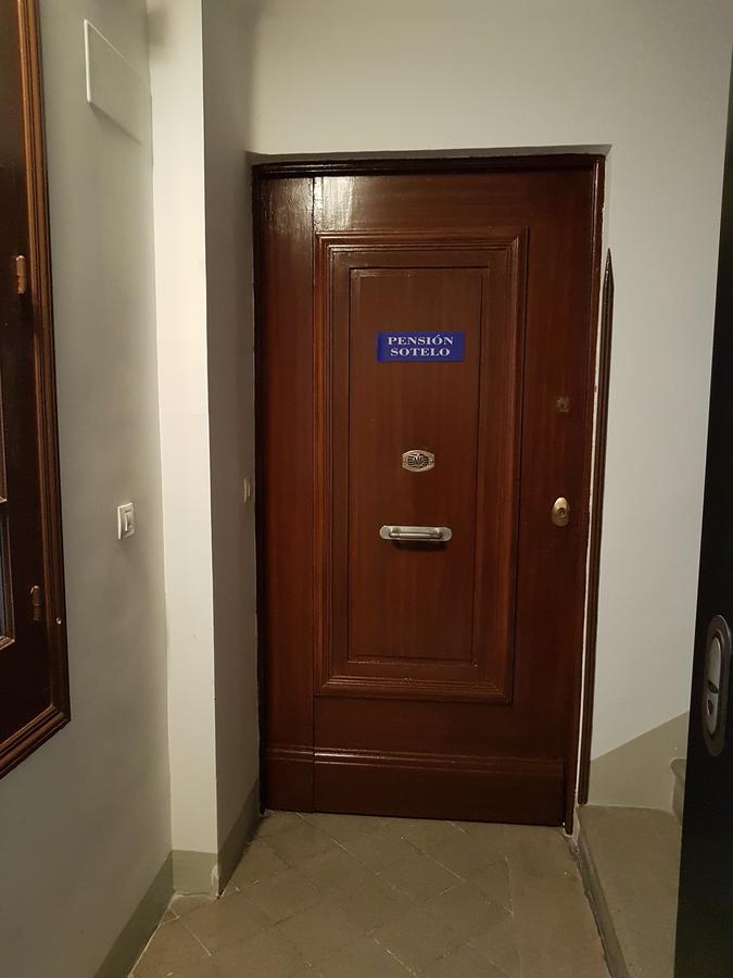 לוגרוניו Pension Sotelo מראה חיצוני תמונה